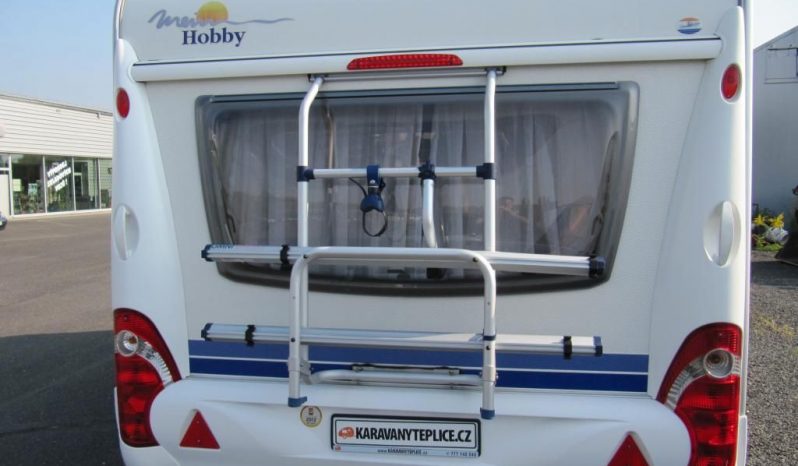 Hobby 460 UFE, model 2008 + mover + před stan plná