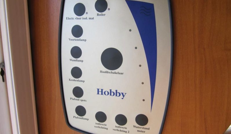 Hobby 495 UFE, r.v.2008 + mover + před stan plná