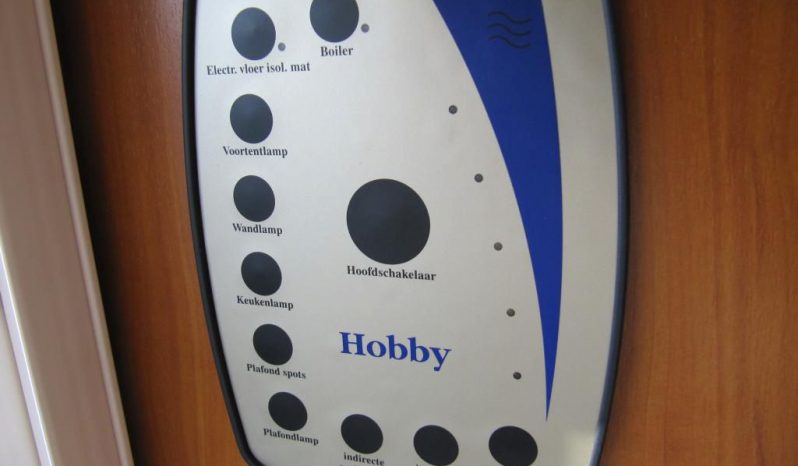 Hobby 495 UFE, r.v.2008 + před stan + nosič kol plná