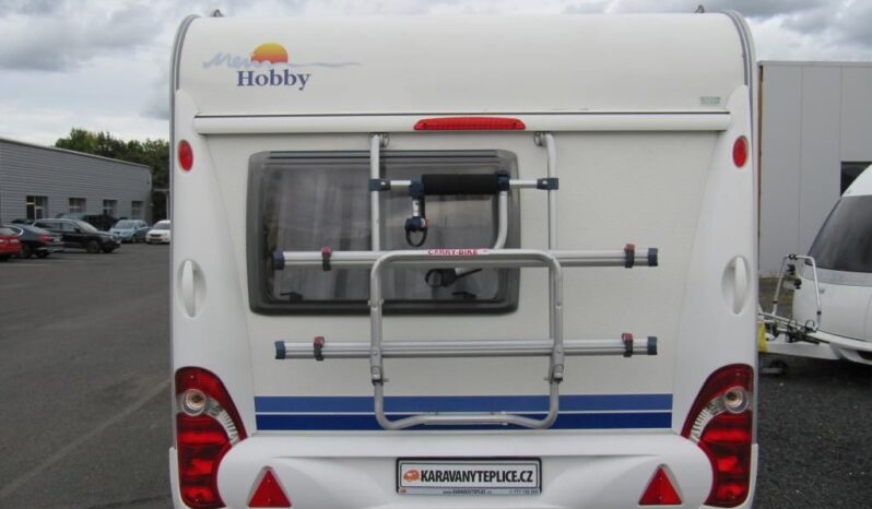 Hobby 400 SF, model 2008 + mover + předstan plná