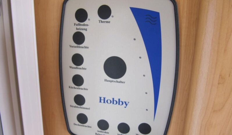 Hobby 440 SF, r. v. 2008 + mover + předstan plná