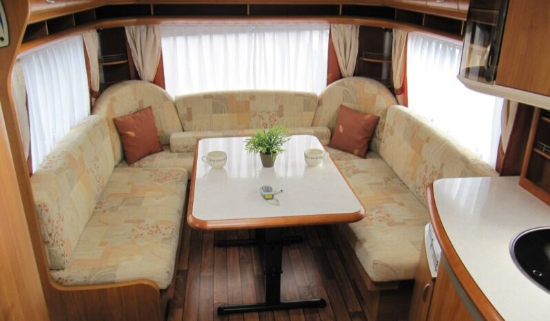 Karavan Hobby 560 UFE, model 2008 + mover + předstan plná