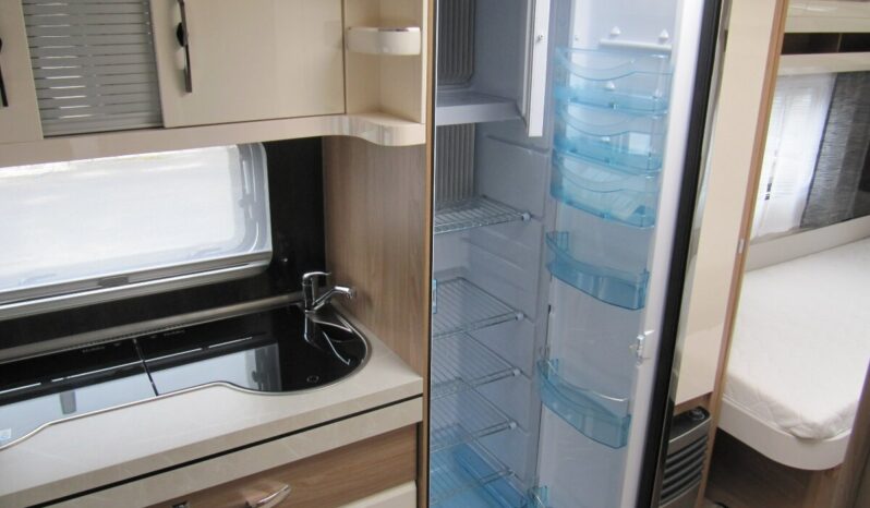 Karavan Hobby 540 UL, r. v. 2022 + mover + markýza plná