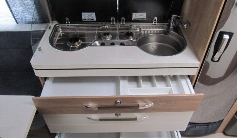 Karavan Hobby 540 UL, r. v. 2022 + mover + markýza plná