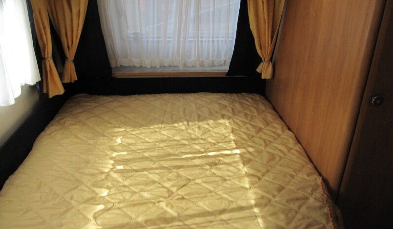 Karavan Hobby 460 UFE, r. v. 2002 + předstan plná