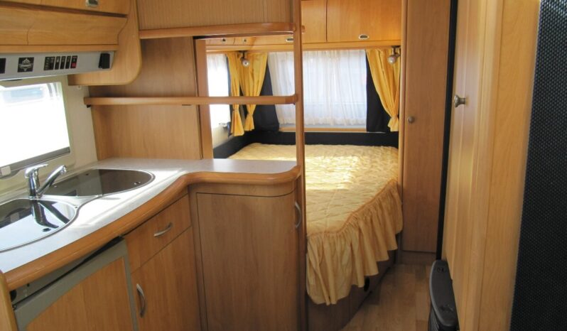 Karavan Hobby 460 UFE, r. v. 2002 + předstan plná