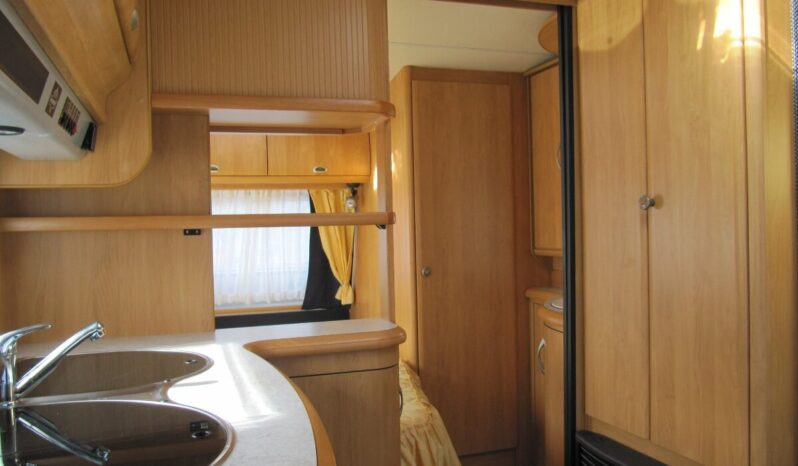 Karavan Hobby 460 UFE, r. v. 2002 + předstan plná