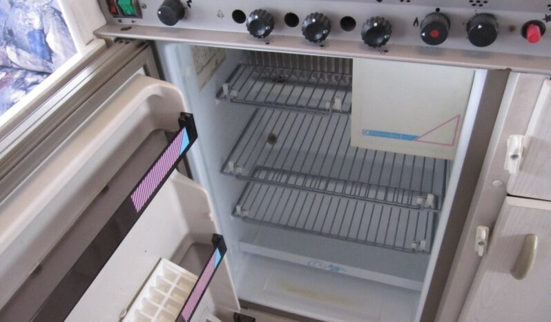 Karavan Hobby 440 SF, r. v. 1995 + mover + předstan plná