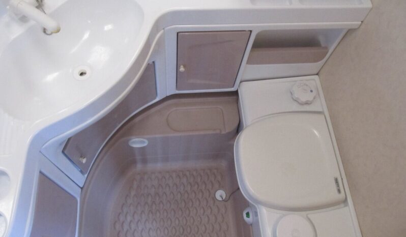 Karavan Hobby 440 SF, r. v. 1995 + mover + předstan plná