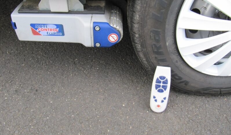 Karavan Hobby 440 SF, r. v. 1995 + mover + předstan plná